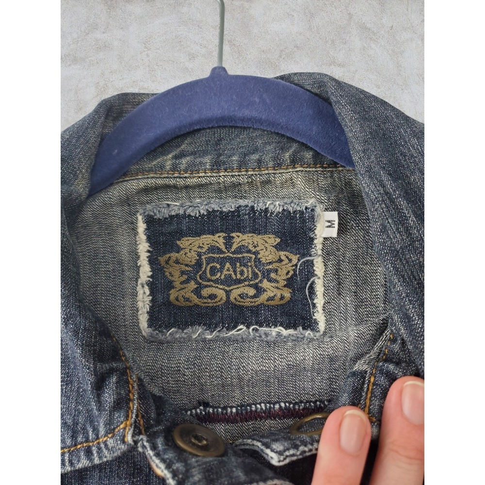 Cabi Womens Medium Wash Denim Jacket Mismatched Decorative Buttons Blue Size M - Picture 6 of 7